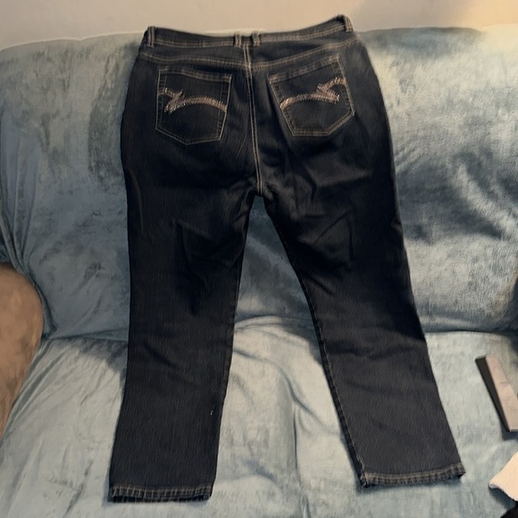 Gloria Vanderbilt dark wash Amanda stretchy bootcut jeans size 12 short - Picture 3 of 6